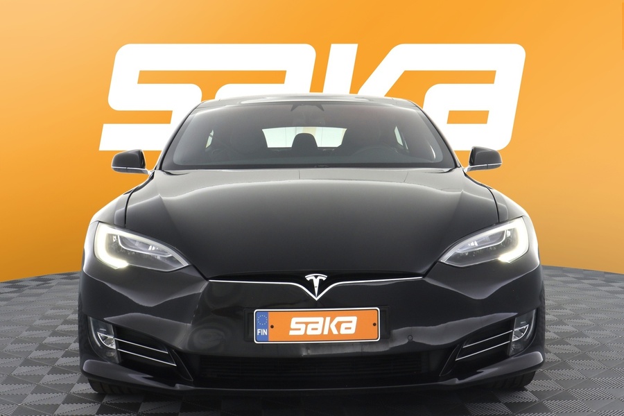 Tesla Model S vaihtoauto