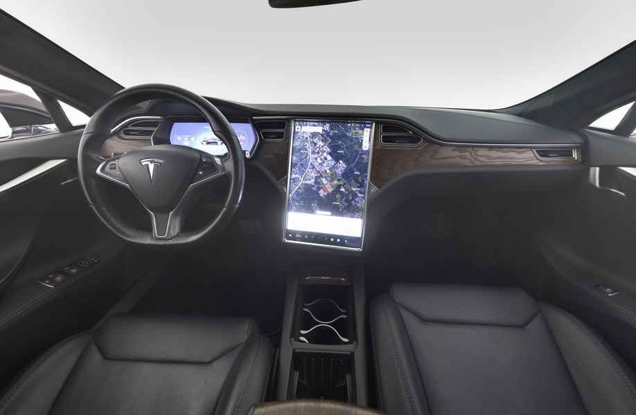 Tesla Model S vaihtoauto