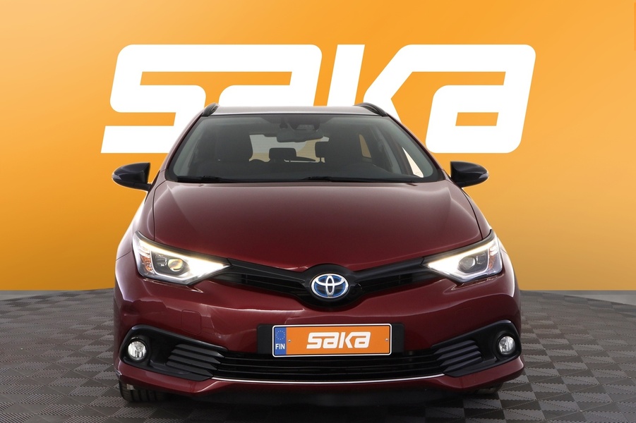 Toyota Auris vaihtoauto