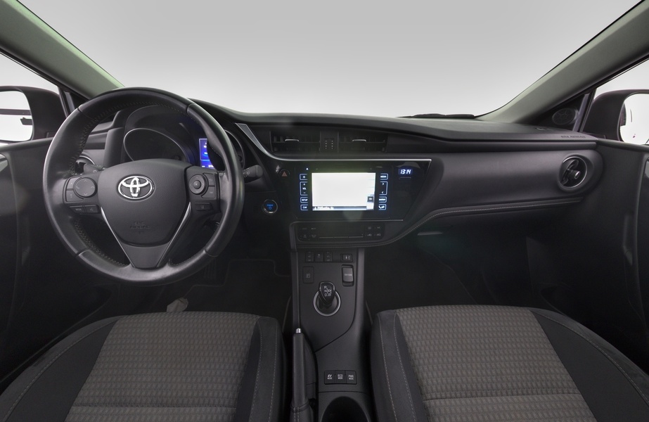 Toyota Auris vaihtoauto