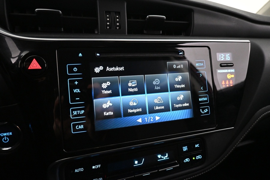 Toyota Auris vaihtoauto