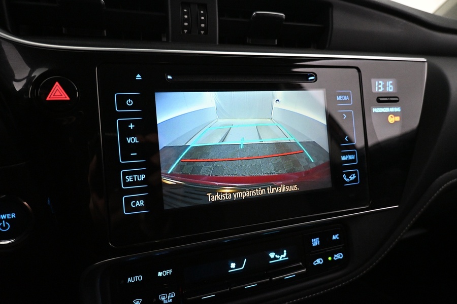 Toyota Auris vaihtoauto