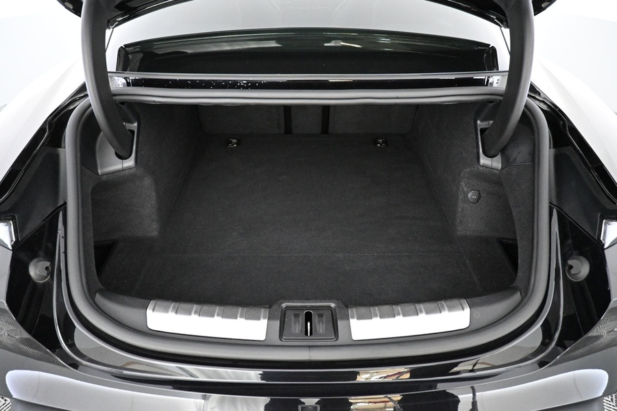 Porsche Taycan vaihtoauto