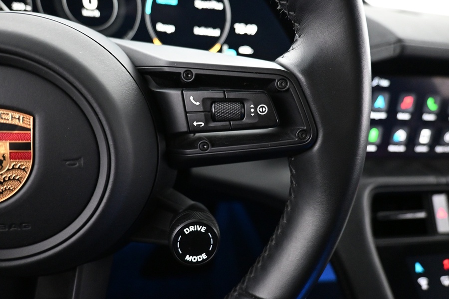 Porsche Taycan vaihtoauto