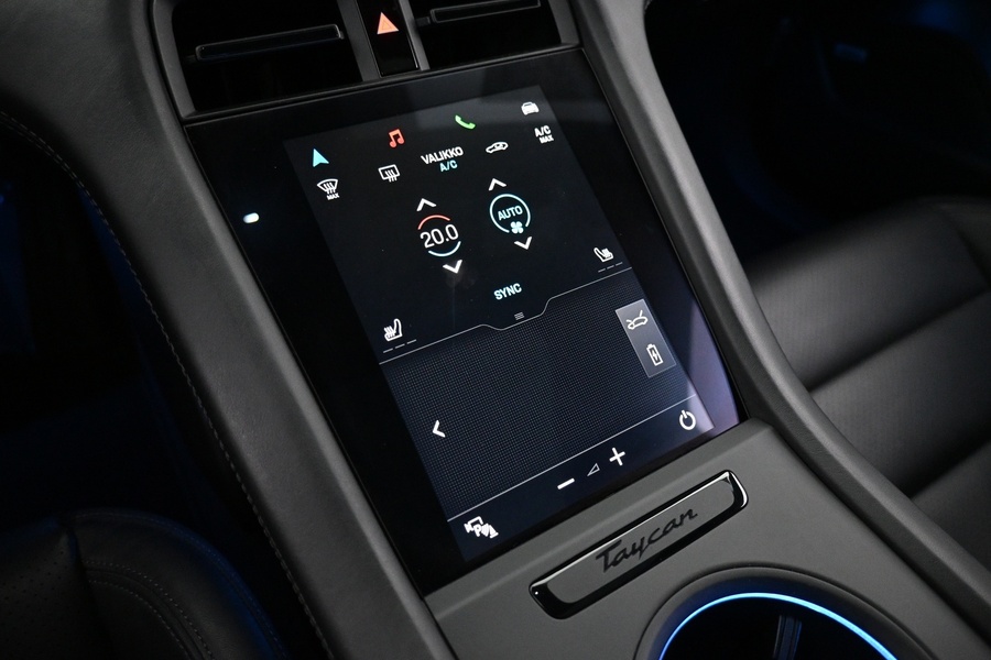 Porsche Taycan vaihtoauto