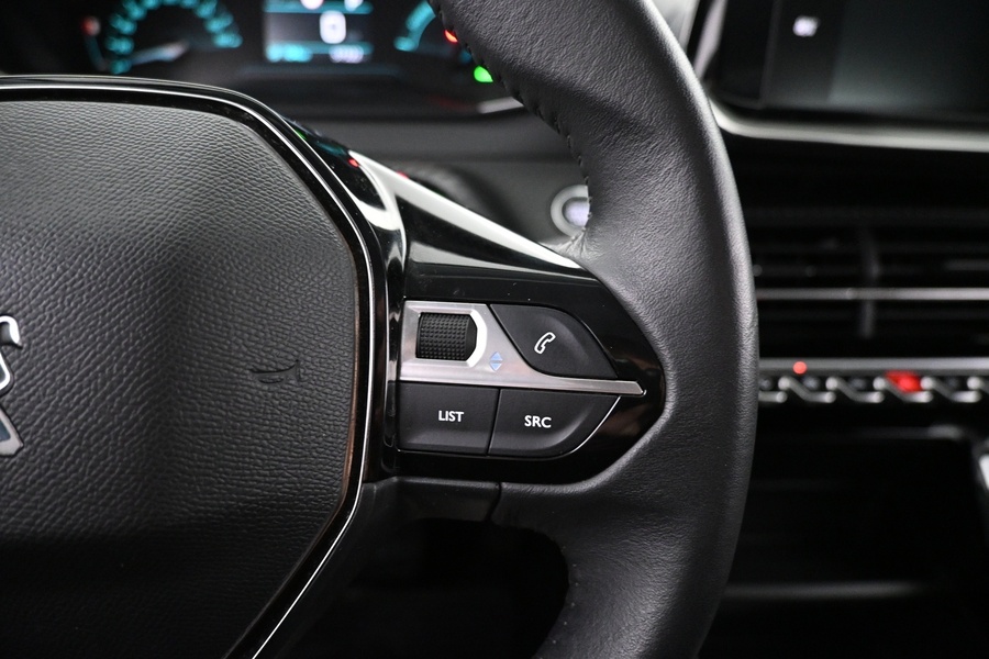 Peugeot e-208 vaihtoauto