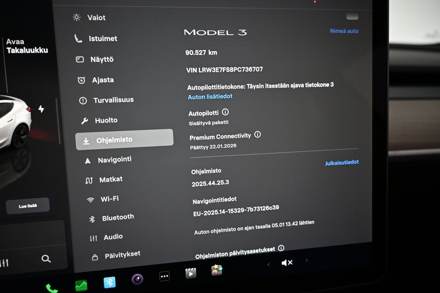 Tesla Model 3 vaihtoauto