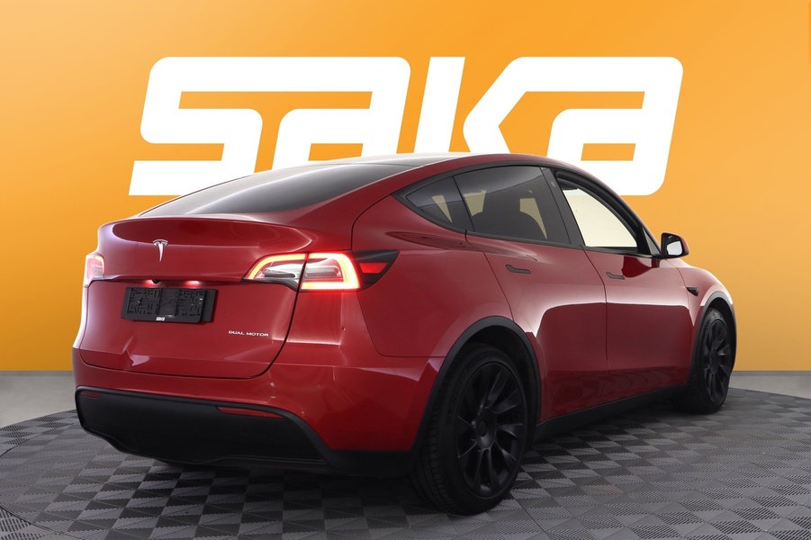 Tesla Model Y vaihtoauto