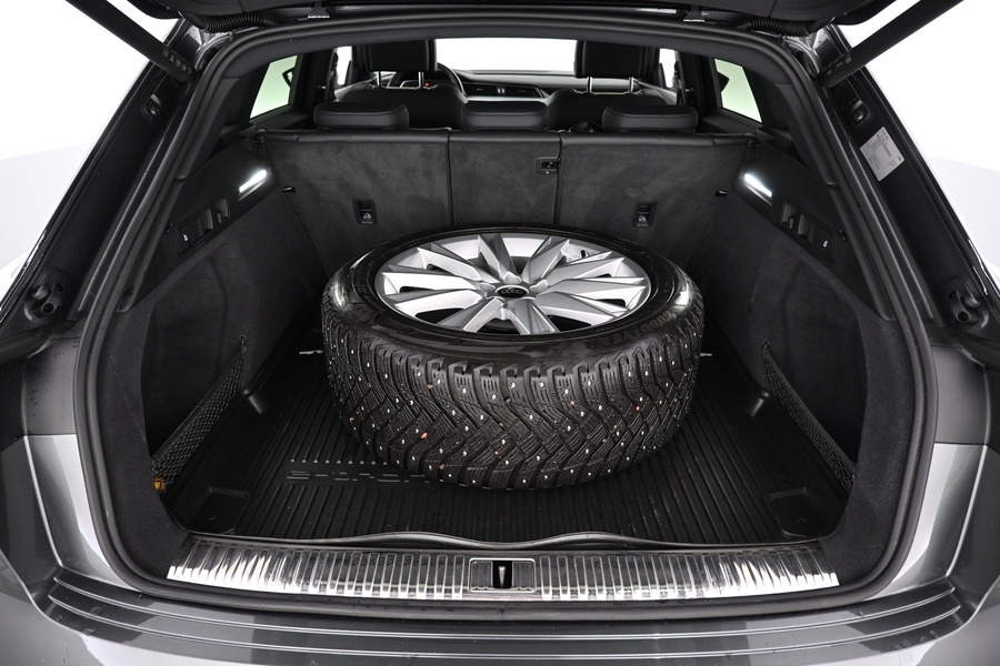 Audi Q8 e-tron vaihtoauto