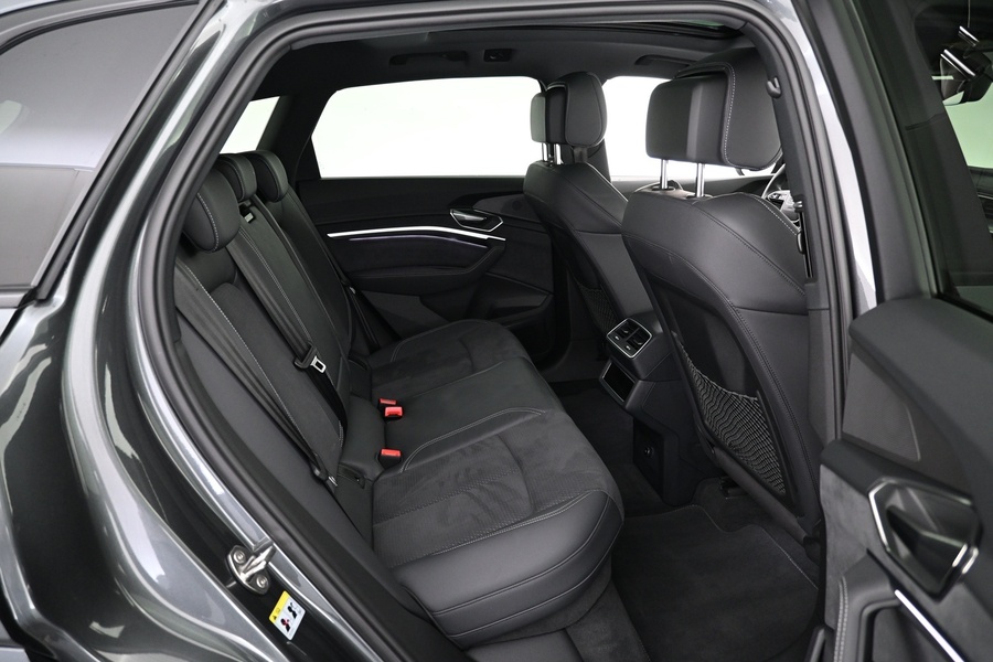 Audi Q8 e-tron vaihtoauto