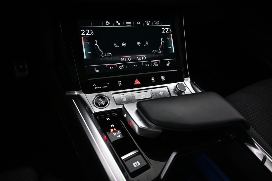 Audi Q8 e-tron vaihtoauto