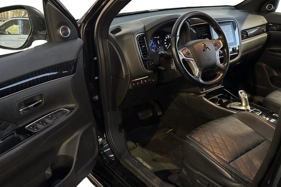 Mitsubishi Outlander PHEV vaihtoauto