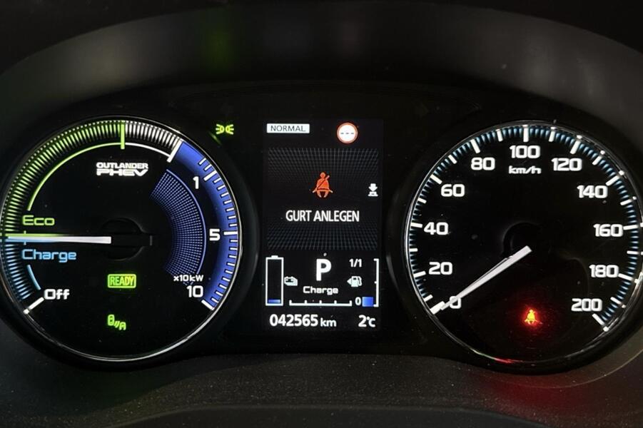 Mitsubishi Outlander PHEV vaihtoauto