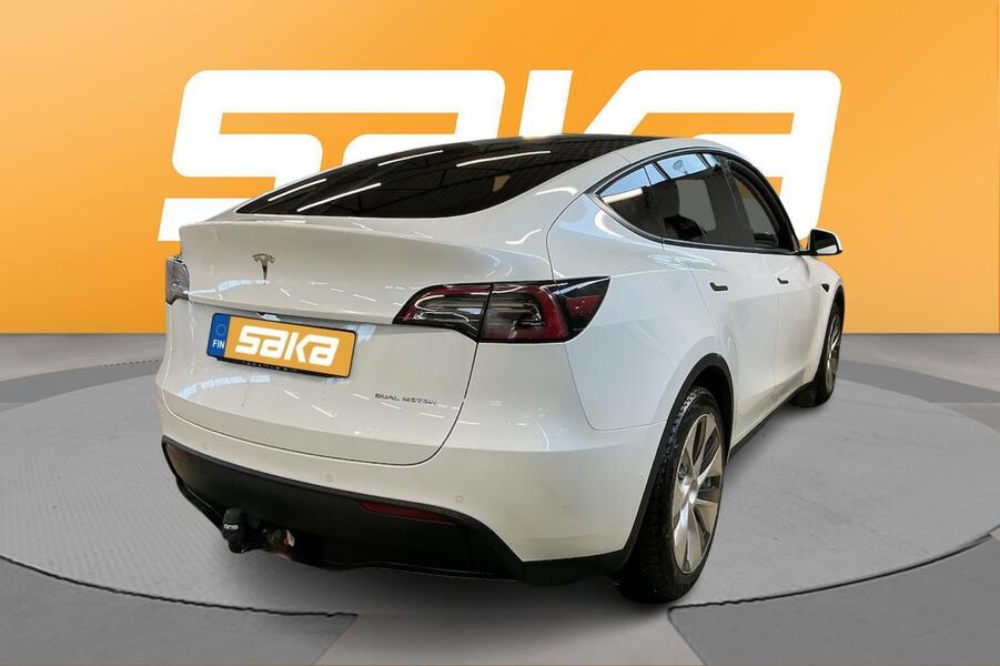 Tesla Model Y vaihtoauto