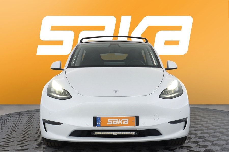 Tesla Model Y vaihtoauto