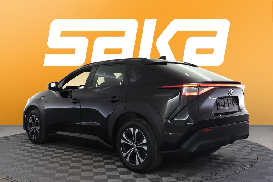 Toyota bZ4X vaihtoauto