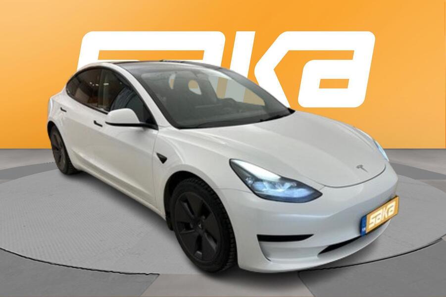 Tesla Model 3 vaihtoauto
