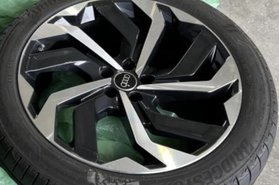 Audi Q8 e-tron vaihtoauto