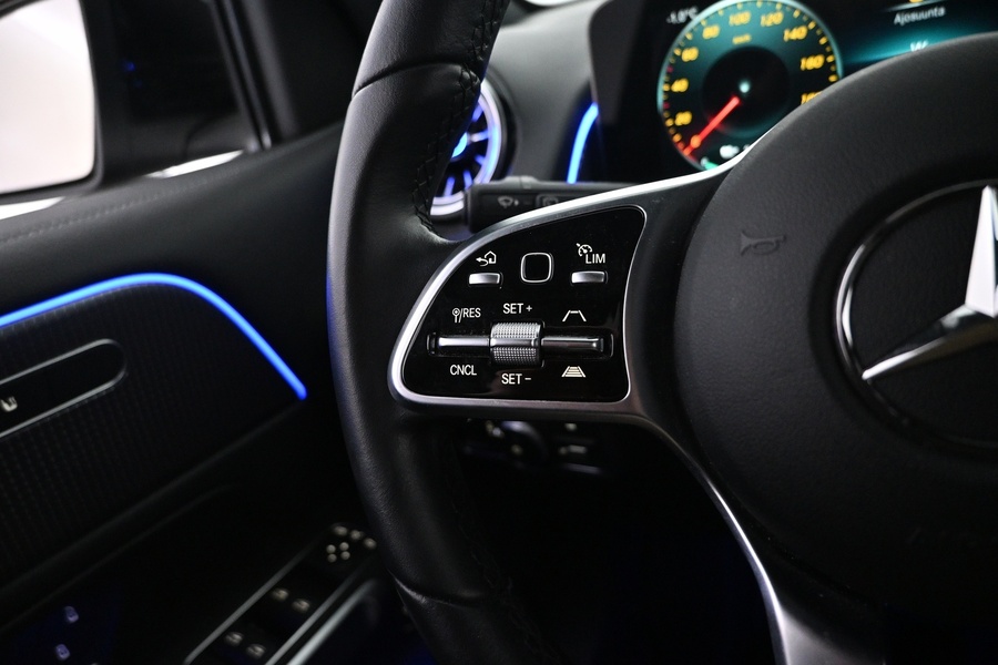 Mercedes-Benz EQB vaihtoauto