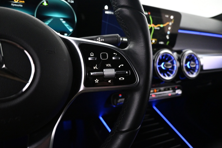 Mercedes-Benz EQB vaihtoauto