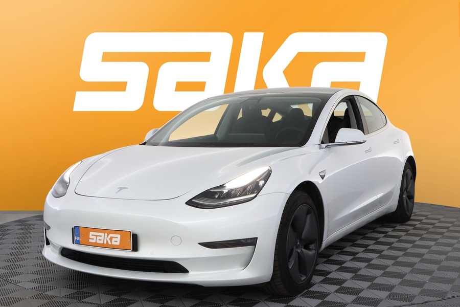 Tesla Model 3 vaihtoauto
