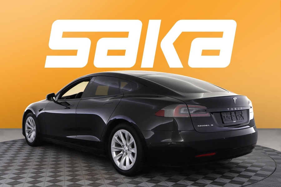 Tesla Model S vaihtoauto