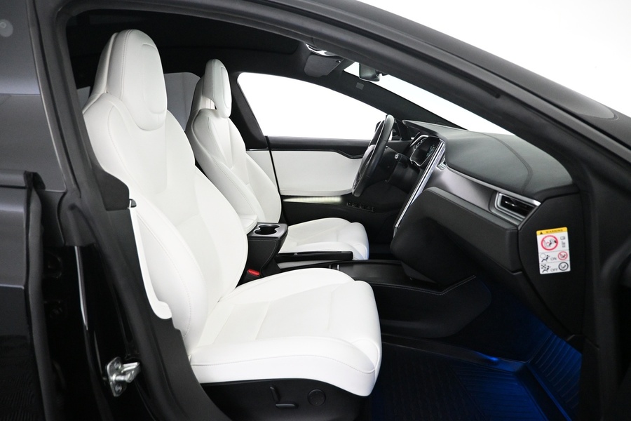 Tesla Model S vaihtoauto