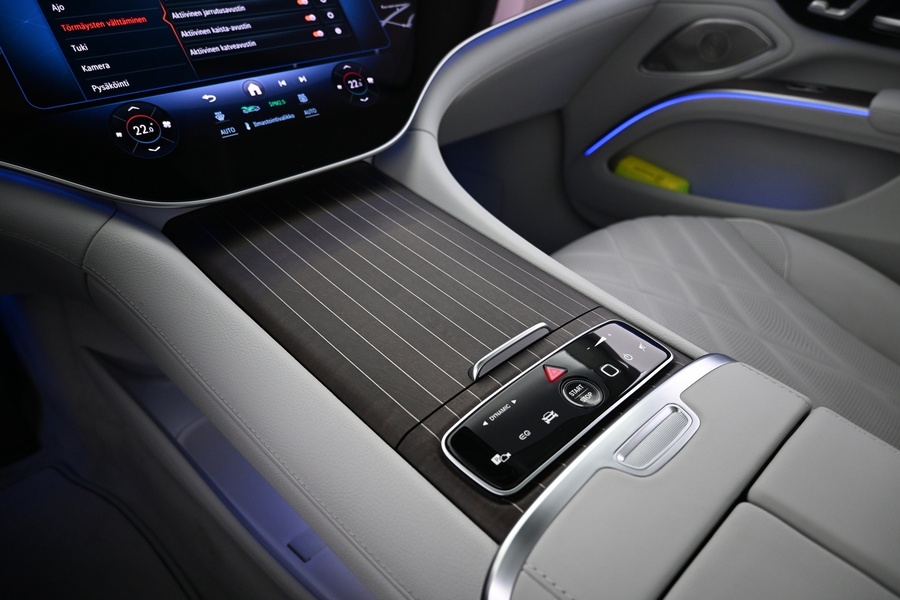 Mercedes-Benz EQS vaihtoauto