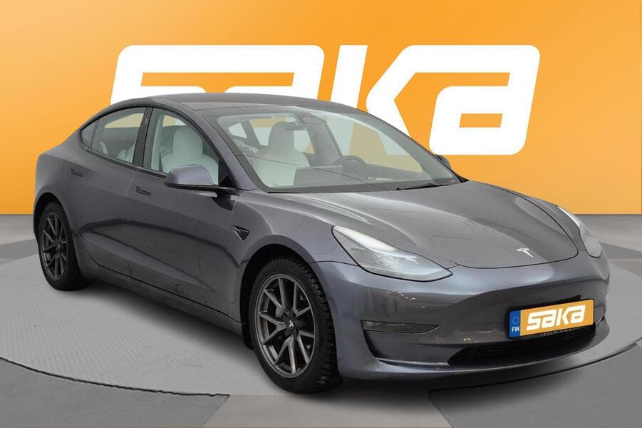 Tesla Model 3 vaihtoauto