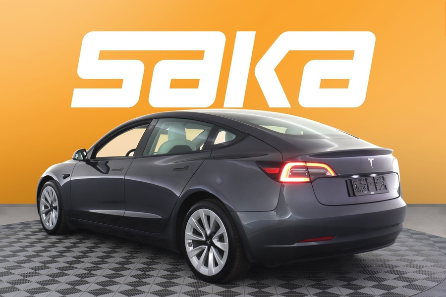 Tesla Model 3 vaihtoauto