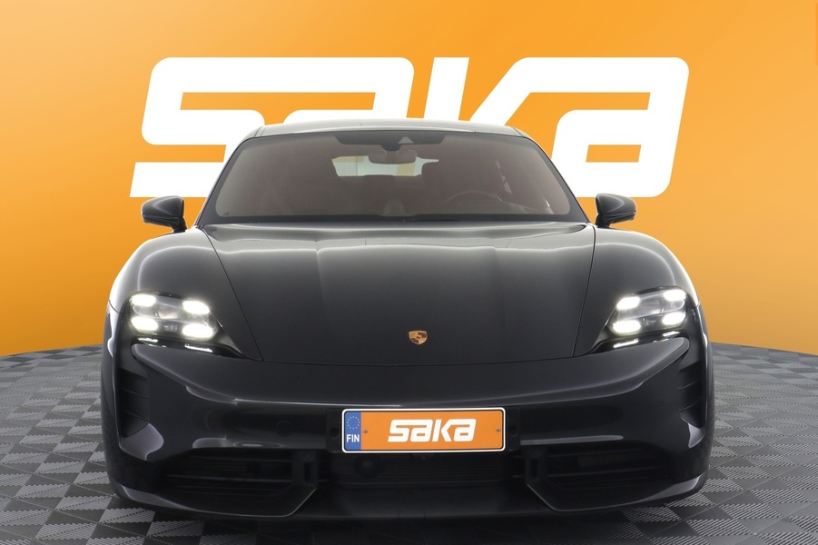 Porsche Taycan vaihtoauto