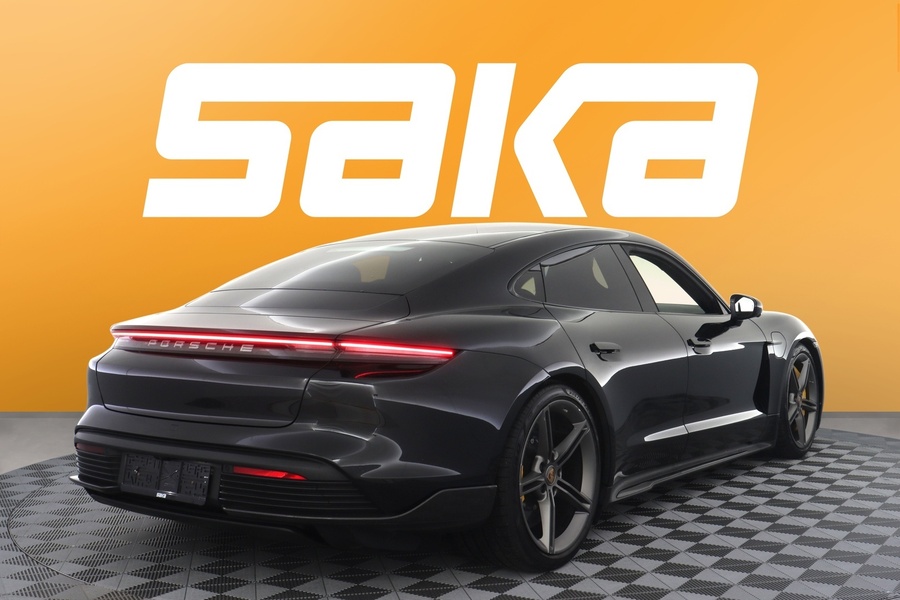 Porsche Taycan vaihtoauto