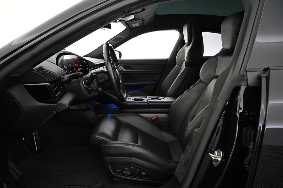 Porsche Taycan vaihtoauto