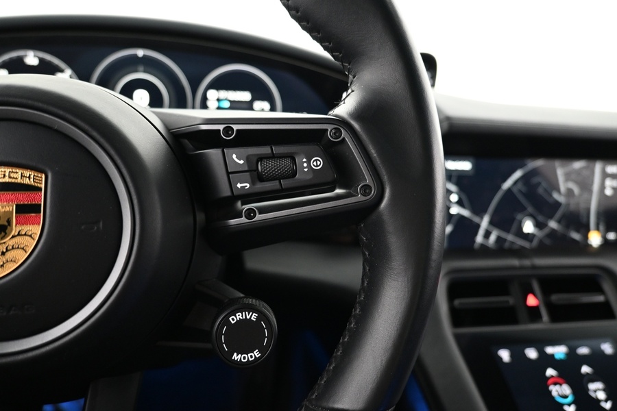 Porsche Taycan vaihtoauto