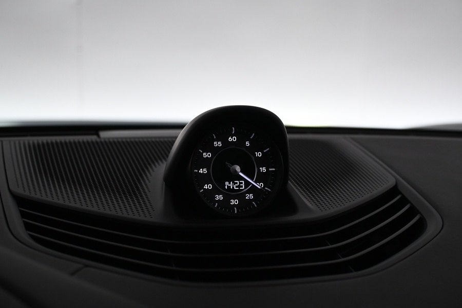 Porsche Taycan vaihtoauto