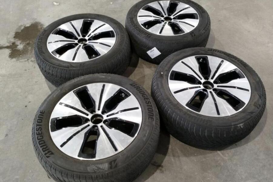 Mercedes-Benz EQC vaihtoauto