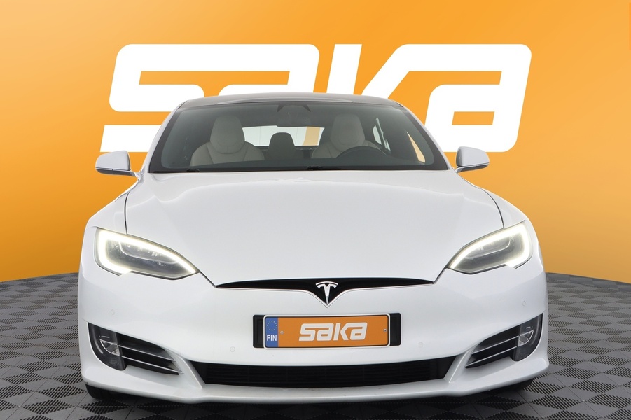 Tesla Model S vaihtoauto