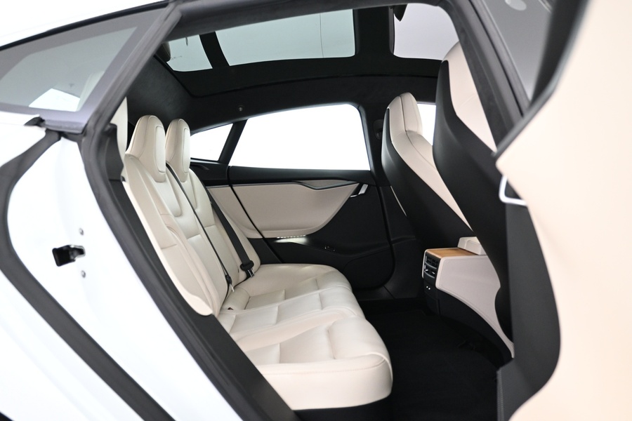 Tesla Model S vaihtoauto