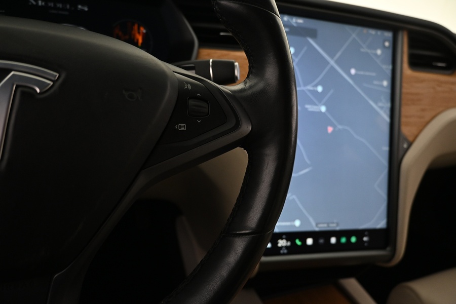 Tesla Model S vaihtoauto