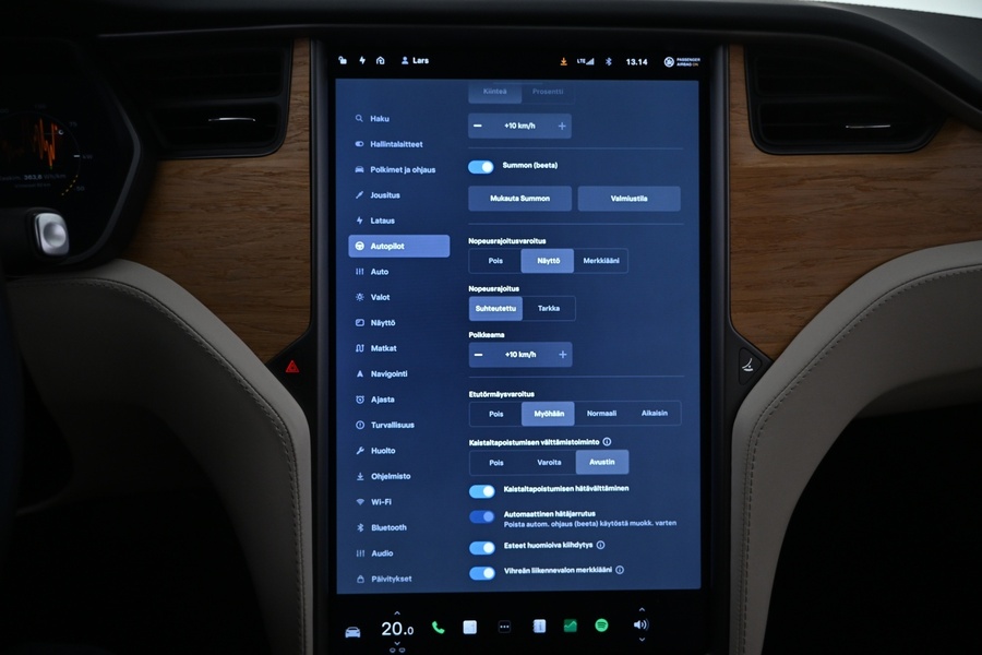 Tesla Model S vaihtoauto