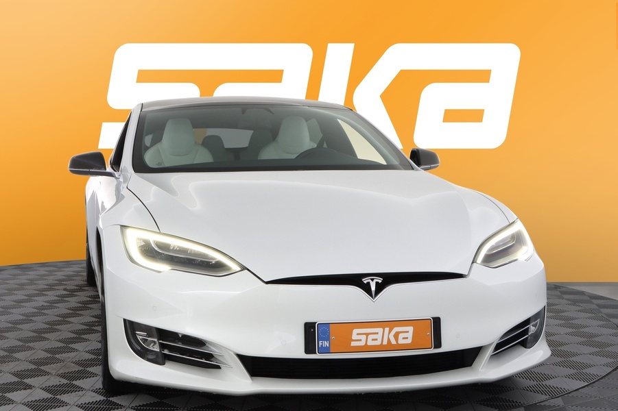 Tesla Model S vaihtoauto