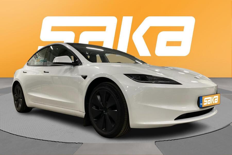 Tesla Model 3 vaihtoauto