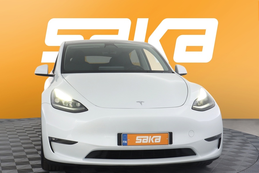 Tesla Model Y vaihtoauto