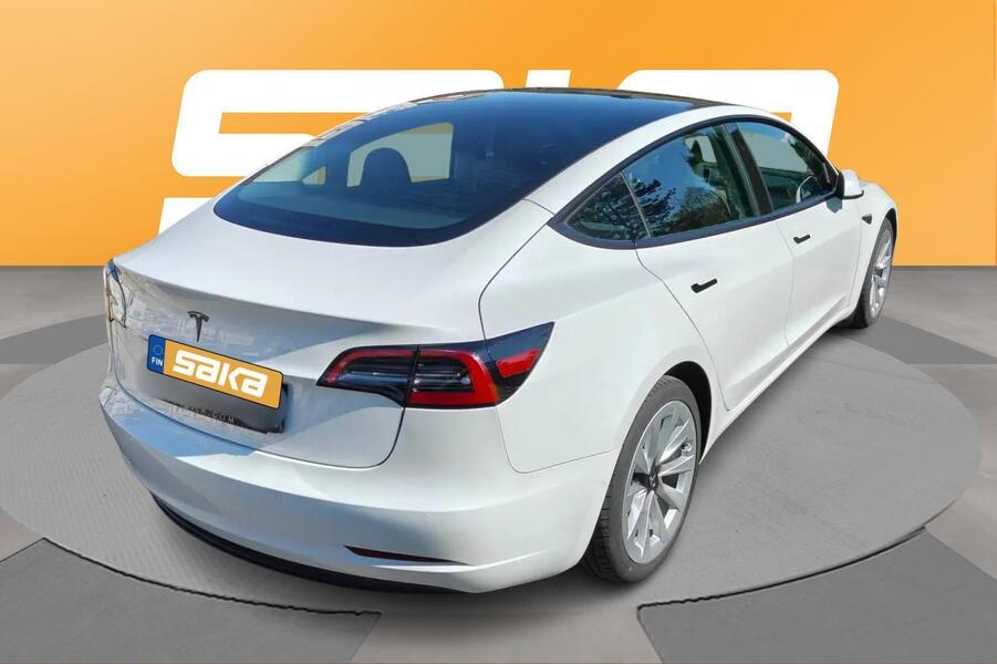 Tesla Model 3 vaihtoauto