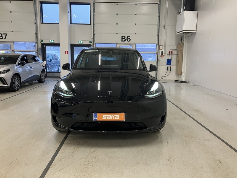 Tesla Model Y vaihtoauto