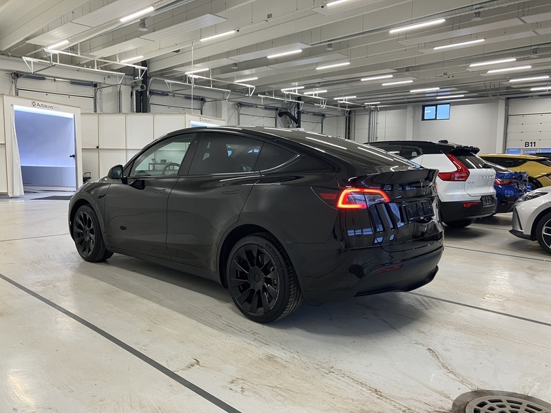 Tesla Model Y vaihtoauto