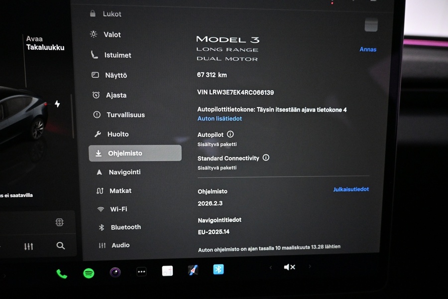 Tesla Model 3 vaihtoauto