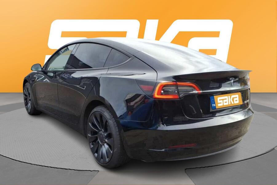 Tesla Model 3 vaihtoauto