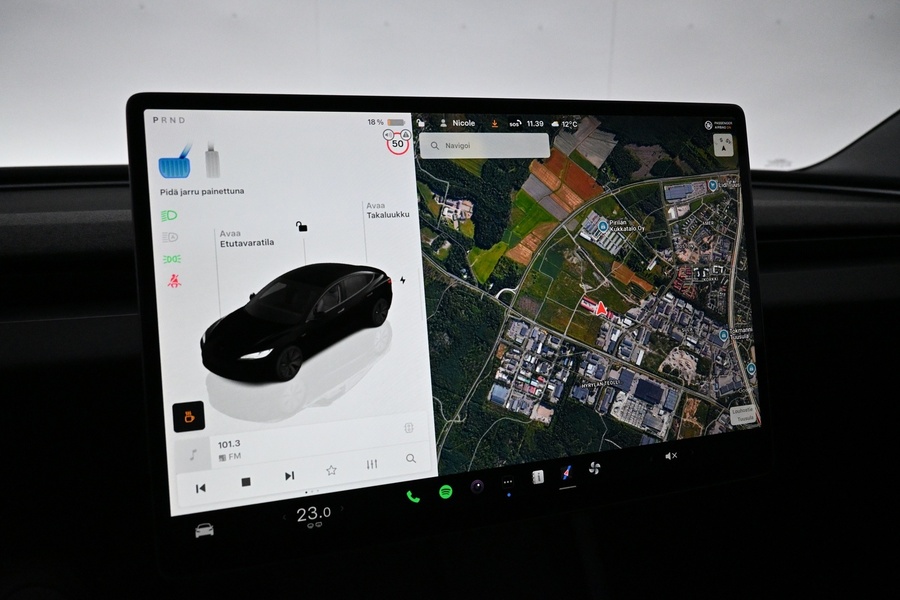 Tesla Model 3 vaihtoauto