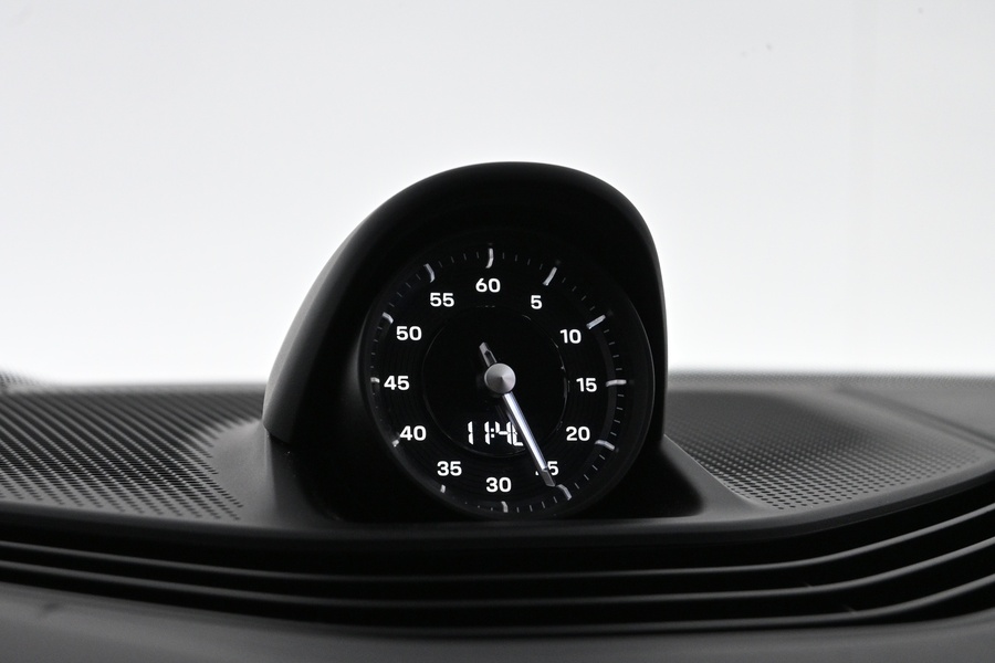 Porsche Taycan vaihtoauto